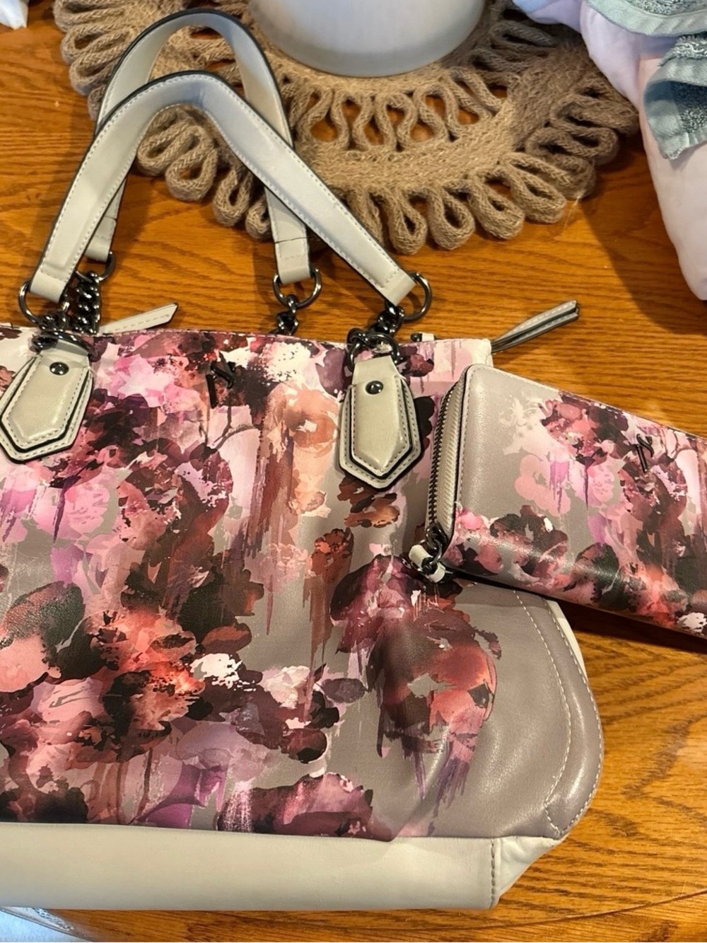 Vera Wang Pink Floral Shoulder Bag with Taupe Accents and Matching Wallet